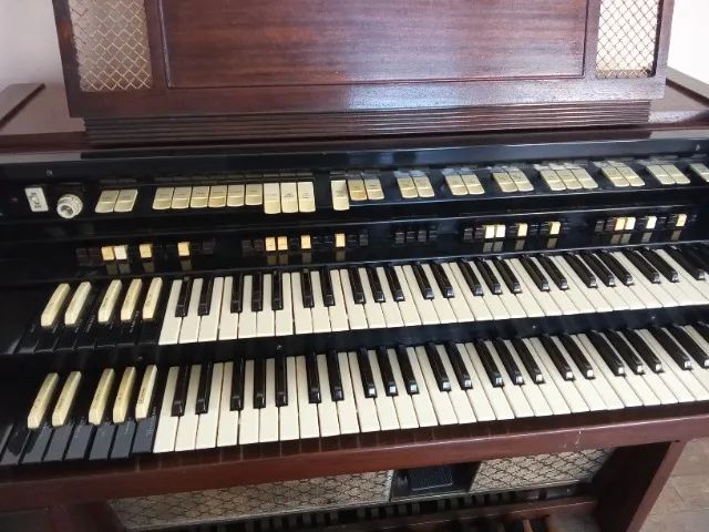 Órgão   Hammond   H 111 - Foto 2