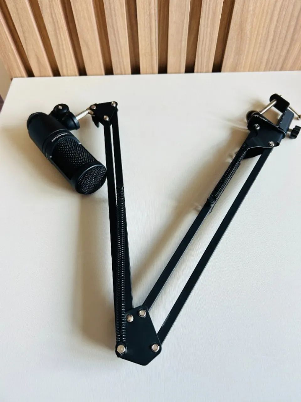 MICROFONES AUDIO TECNICA AT2020