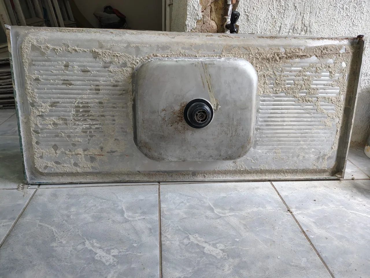 Pia de inox 1,20 m x 0,54 cm<br>R$ 50,00 - Foto 2