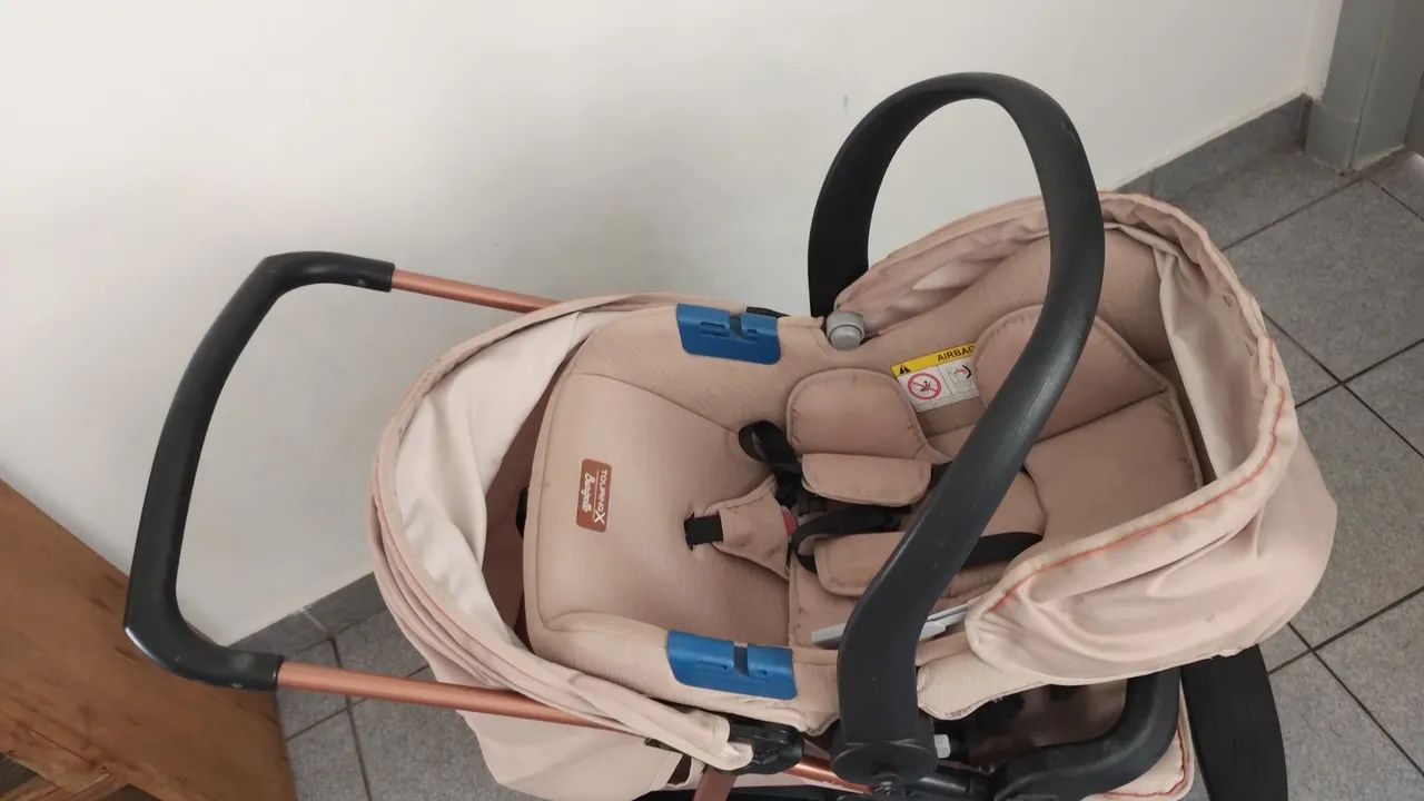 Carrinho e bebê conforto super conservados - Foto 2
