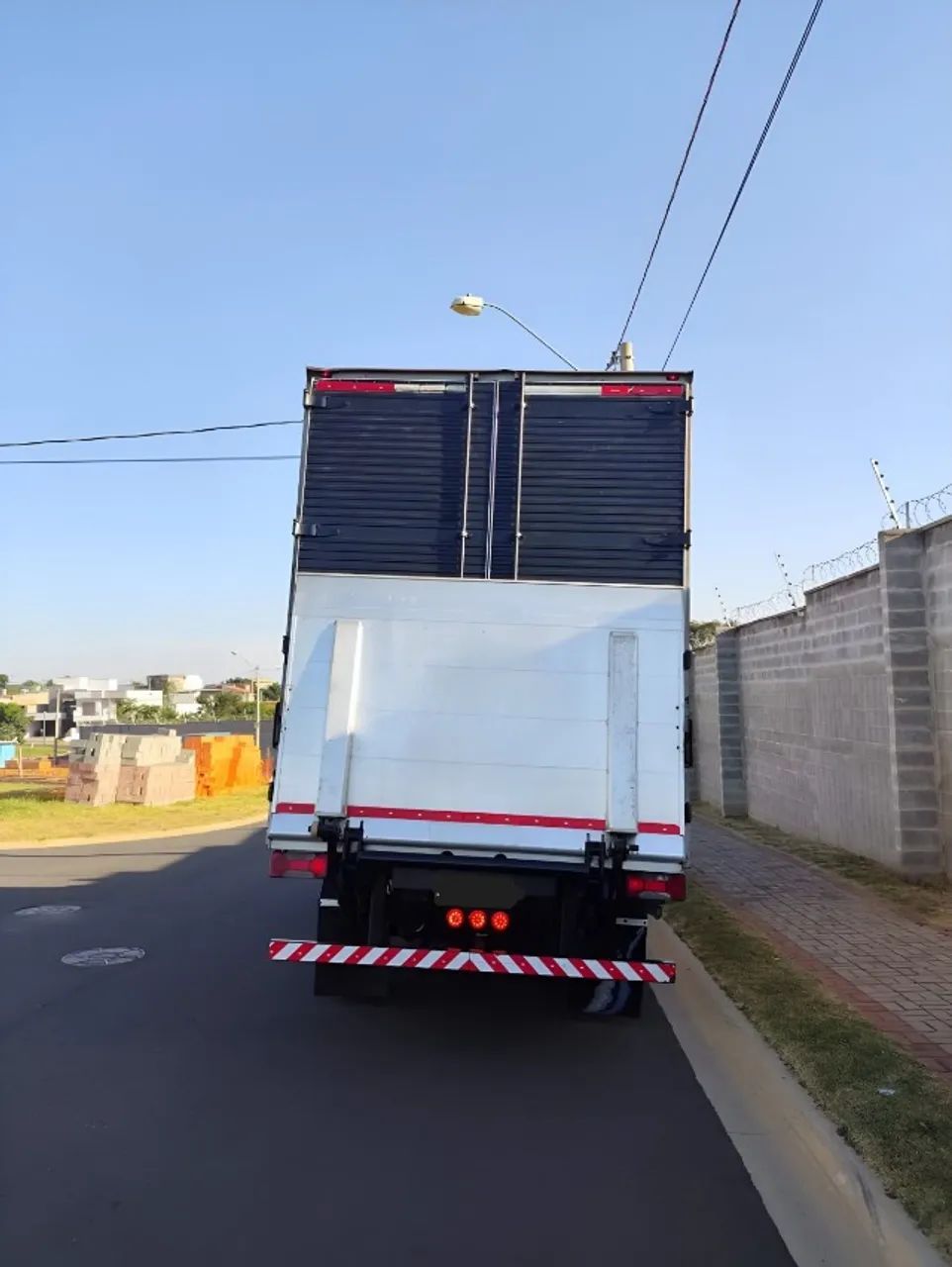 Iveco daily 35s14 baú  - Foto 5