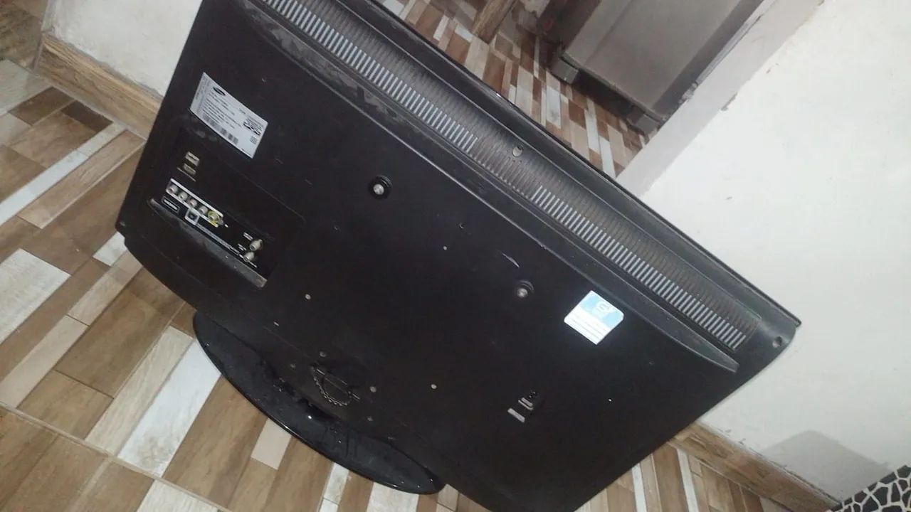 Televisão Samsung 32. - Foto 2
