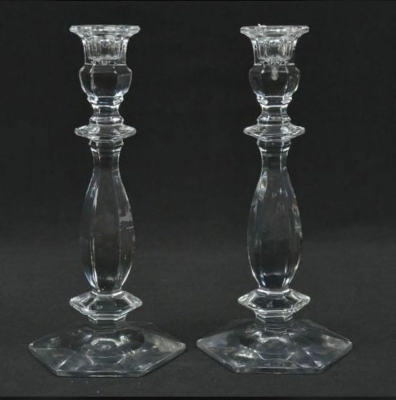 Elegante par de castiçais em cristal