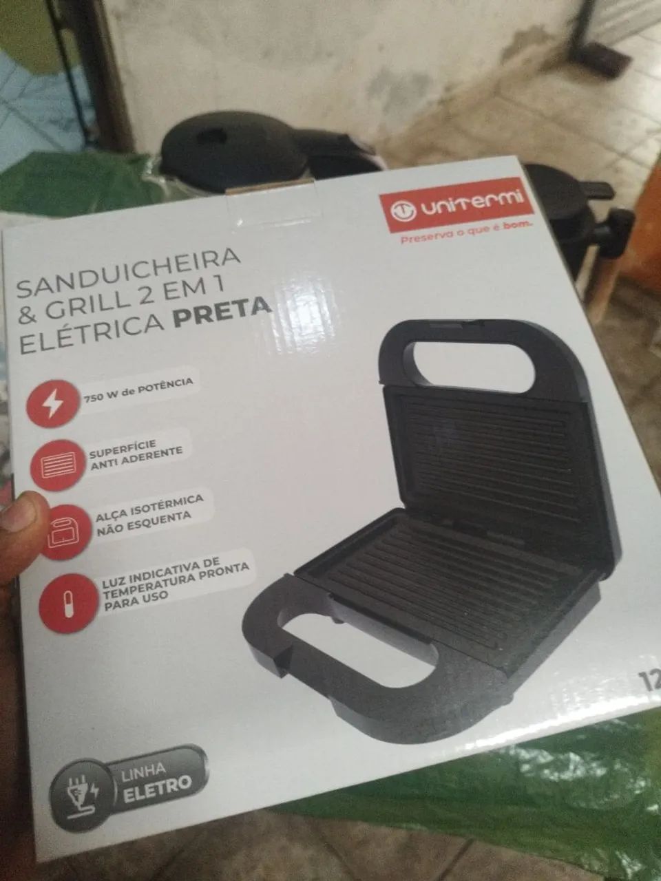 Sanduícheira e Gril 2em1 preta