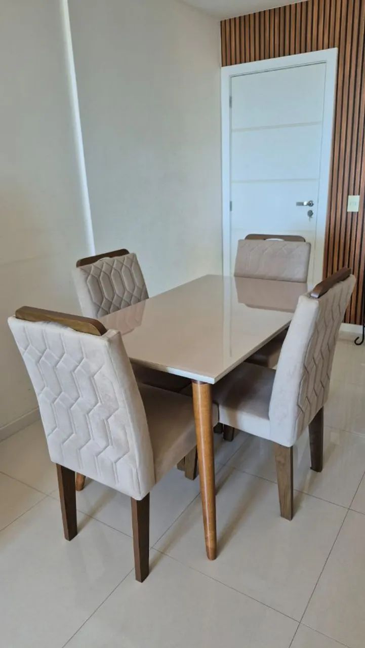 Mesa de jantar com 4 cadeiras  - Foto 2