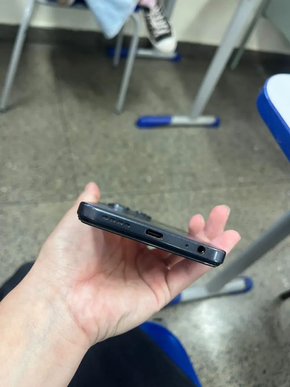 Celular infinix HOT 50 i 
