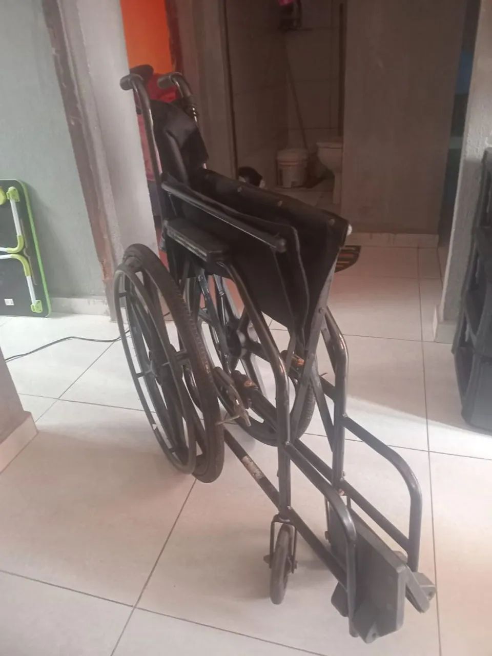 Vendo cadeira de rodas 