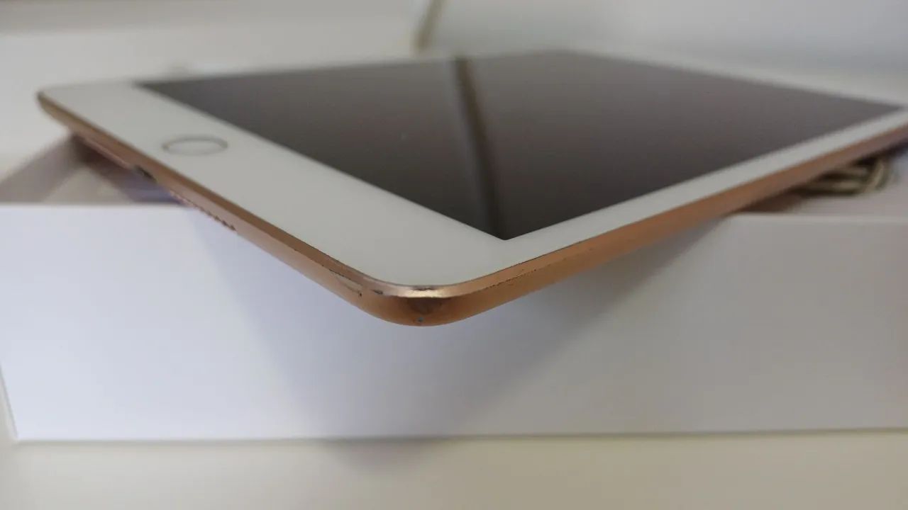 Ipad mini 5 geração GOLD - 64GB - Wi-Fi - com caixa e carregador