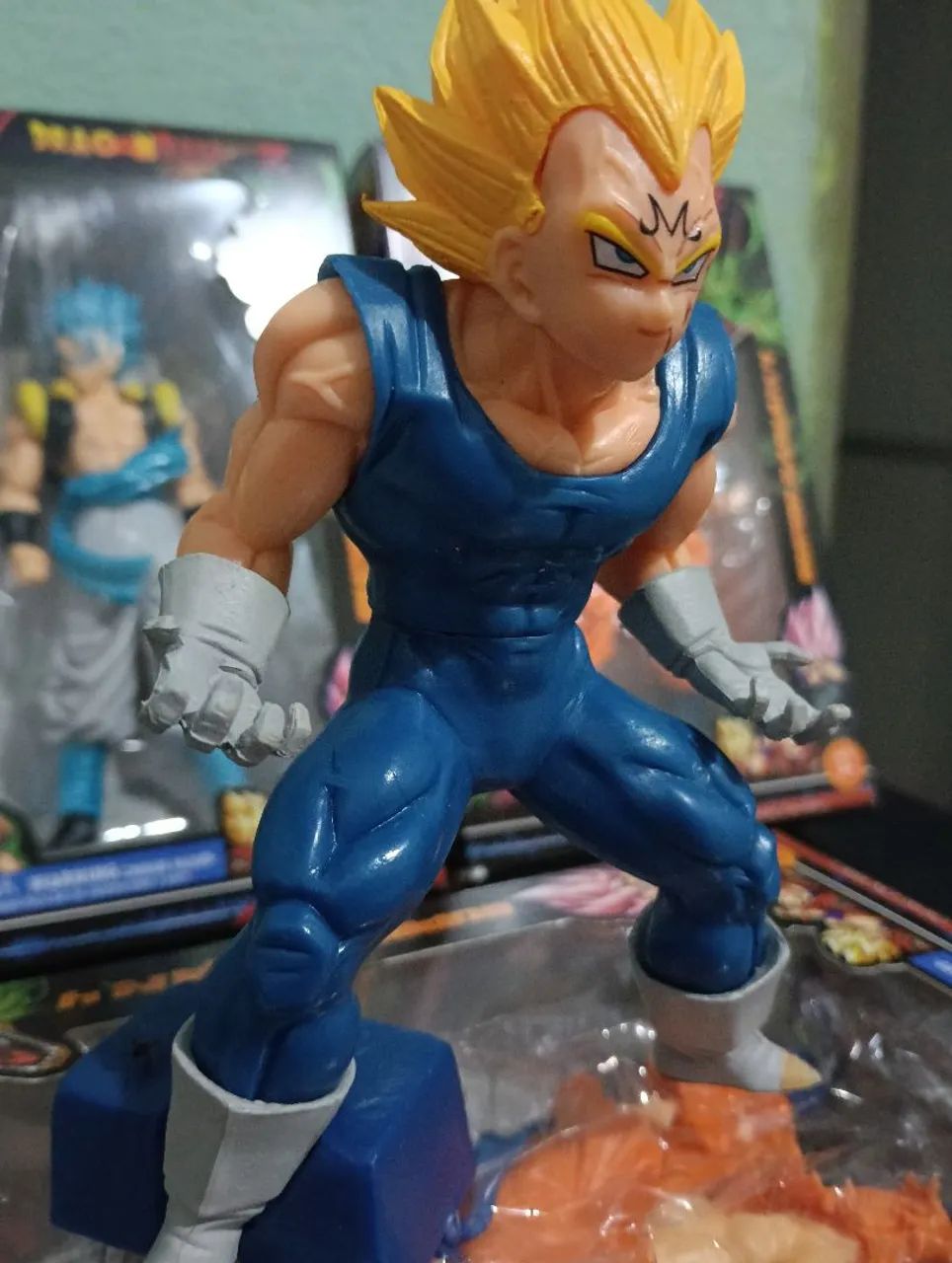 Majin Vegeta SSJ 2 Estatueta - Foto 4