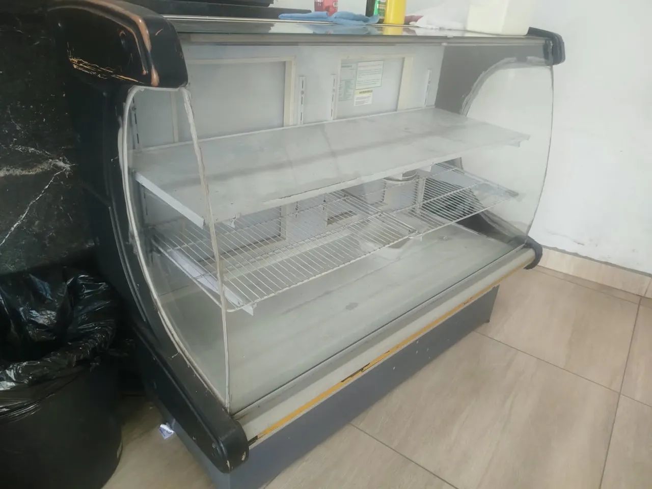 Freezer horizontal tipo expositor de 1500 litros - Foto 2