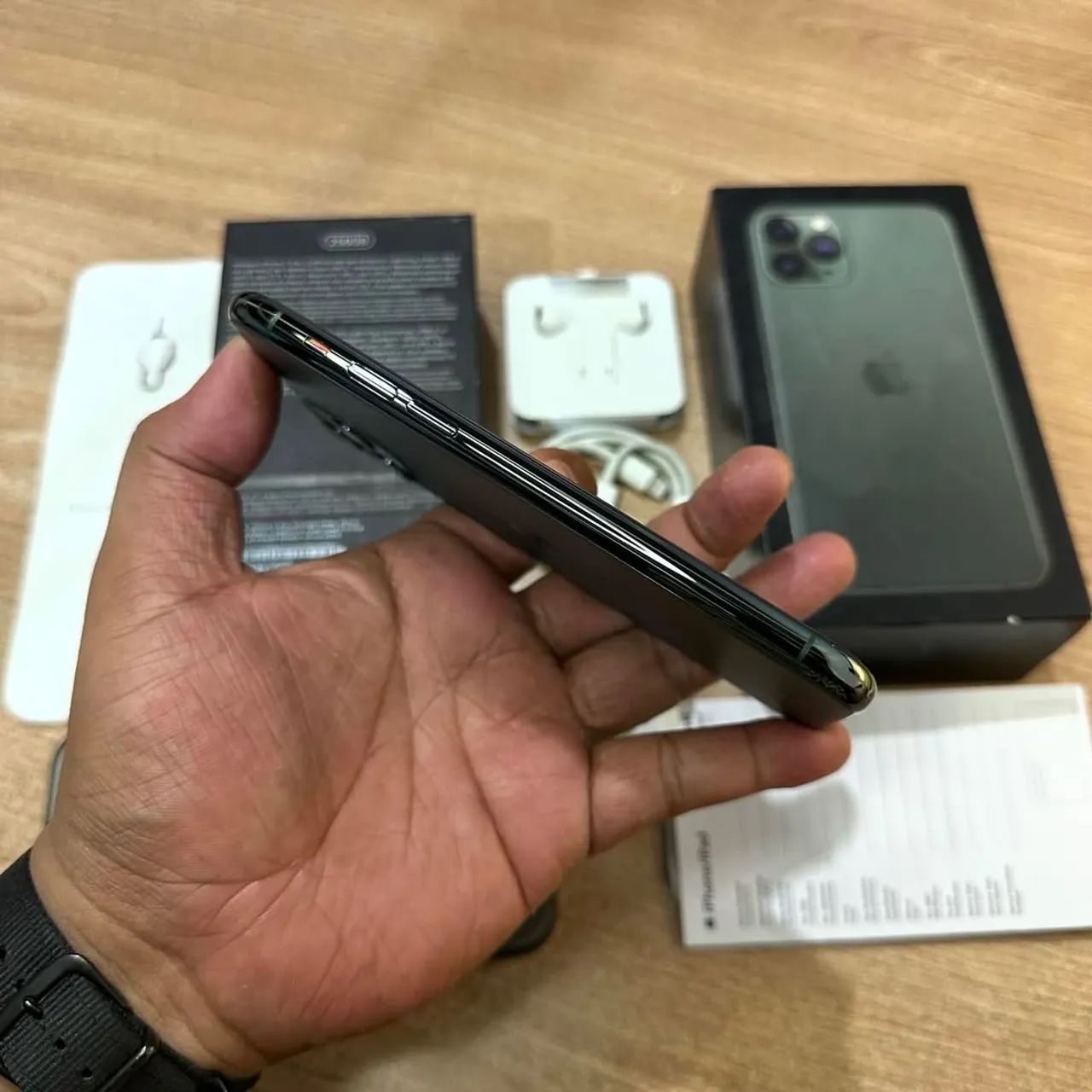 iPhone 11 Pro Max Bateria 92% Garantia + Brindes  - Foto 2