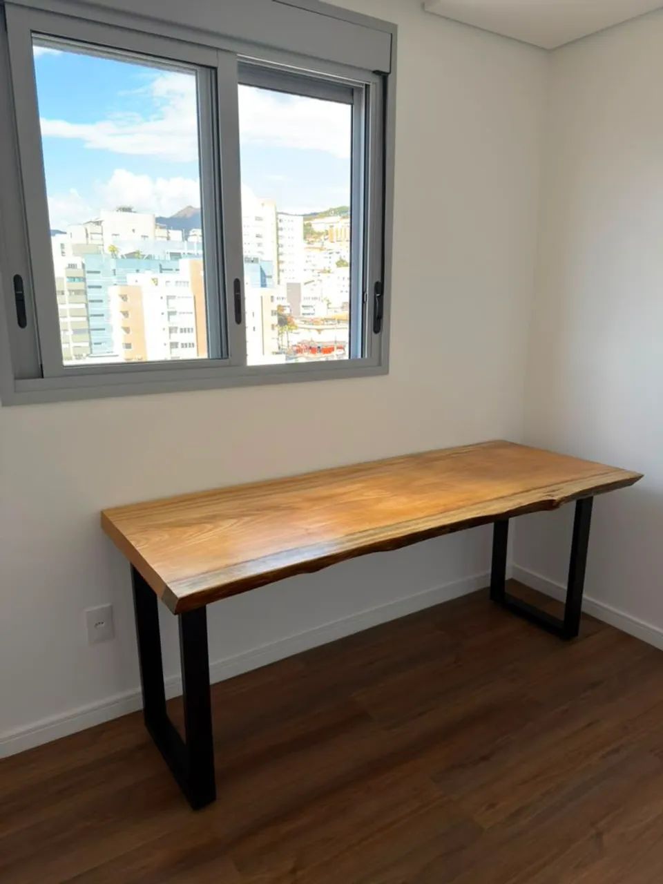 Mesa de Madeira Macica para escritorio
