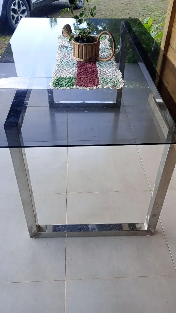 Vendo mesa com tampo de vidro. - Foto 2