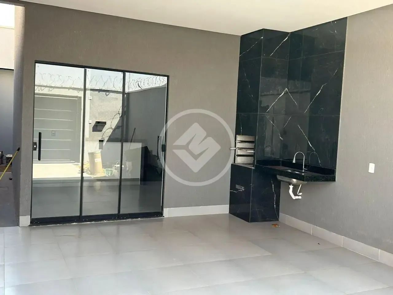 CASA COM POUCA ENTRADA PROXIMO RAIO DE SOL!! codigo: 328660