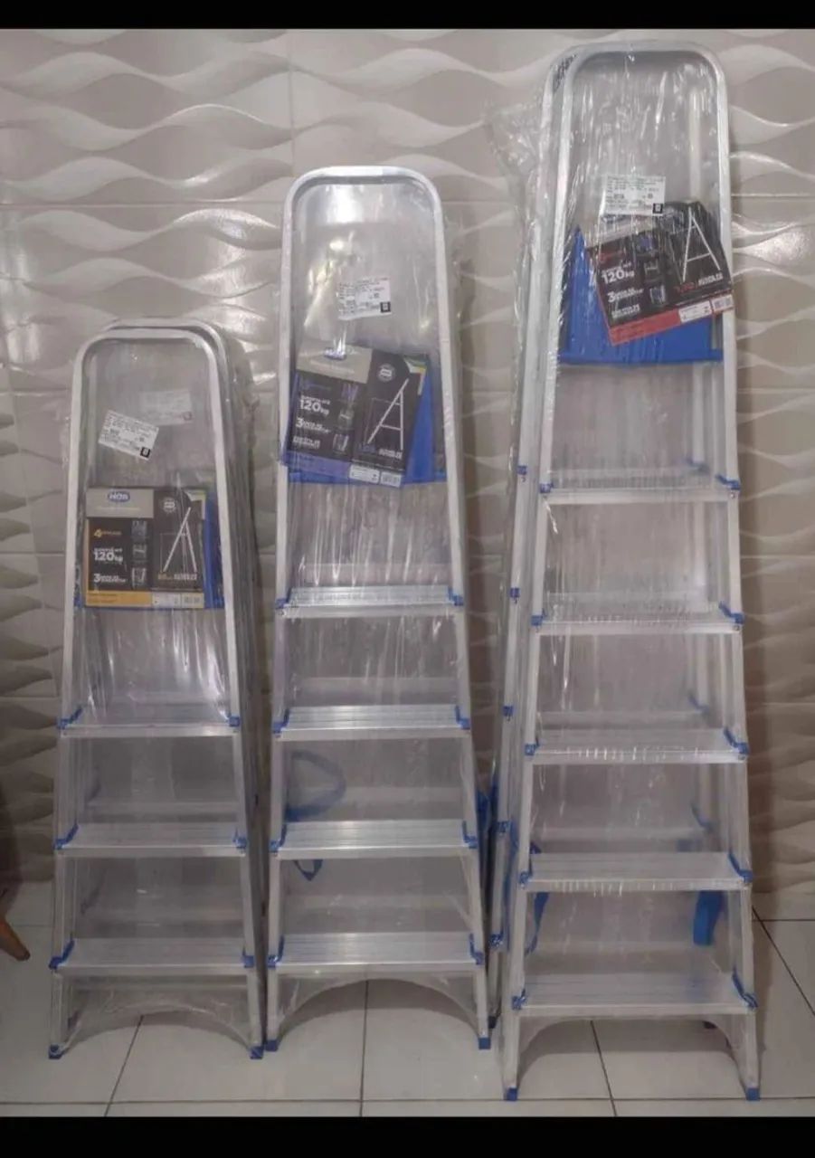 Escada alumínio nova 