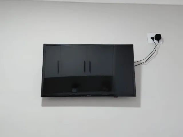 TV Samsung 32 - UN32J4300AG - Foto 3