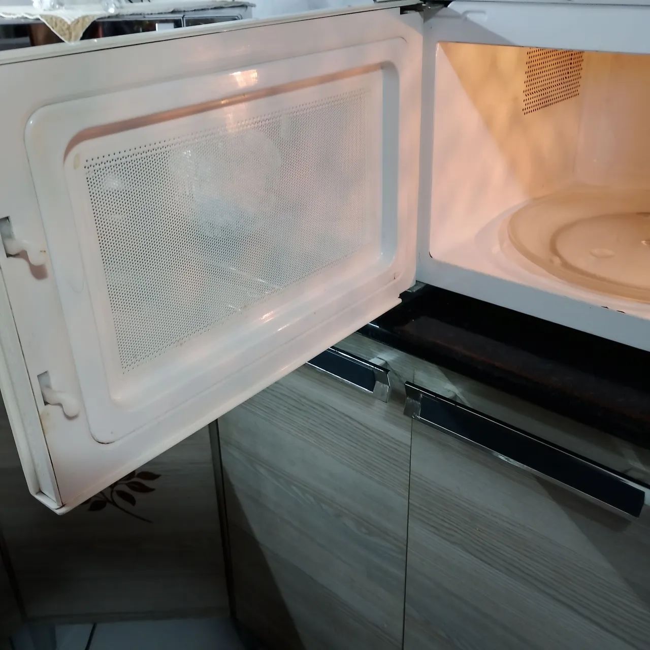 MICROONDAS 30 LITROS CONSUL FUNCIONANDO PERFEITAMENTE  - Foto 5