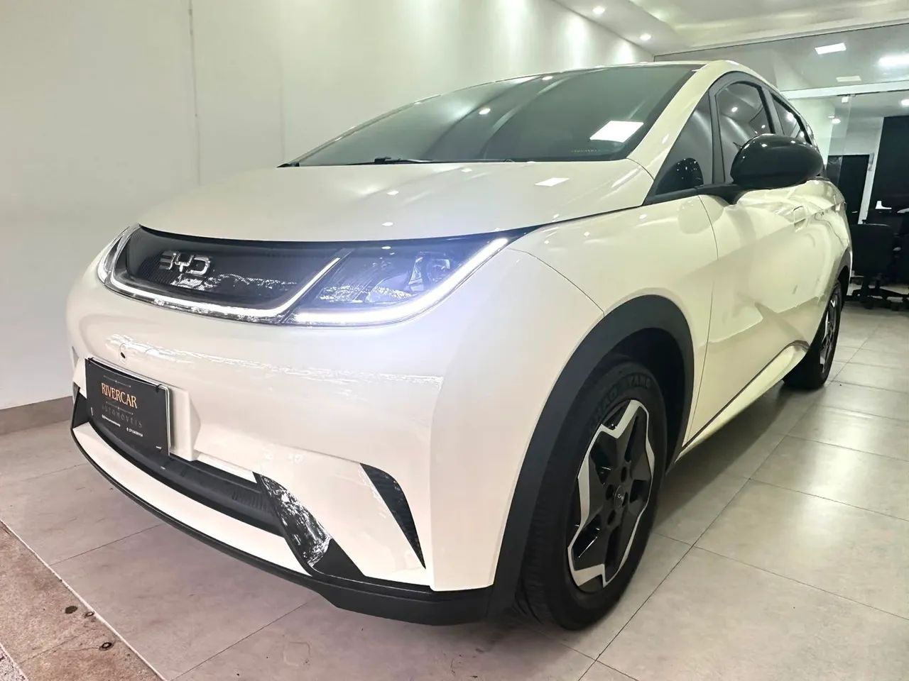BYD Dolphin EV (Elétrico) 2026