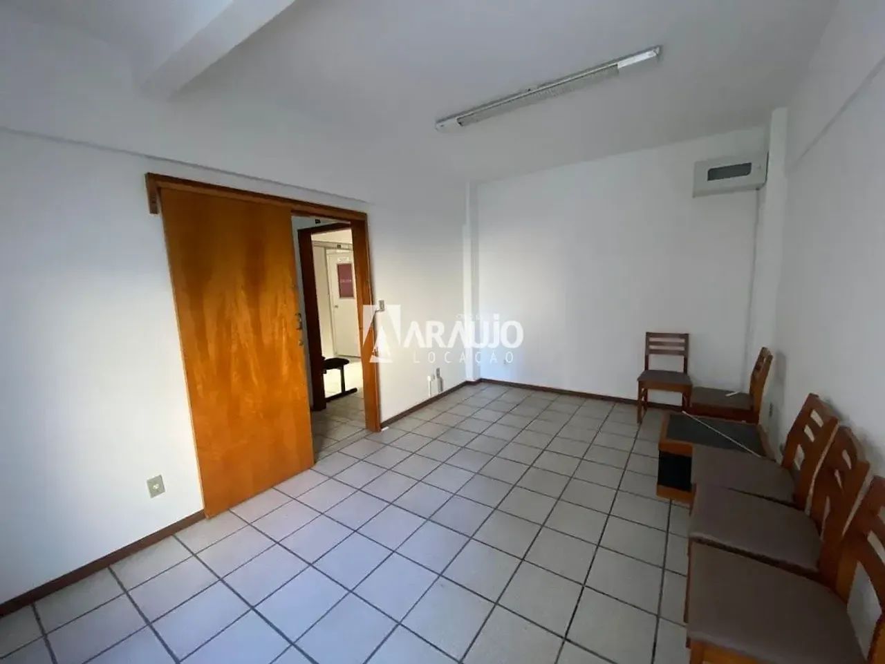 Sala comercial para alugar no Centro de Itajaí - Foto 2