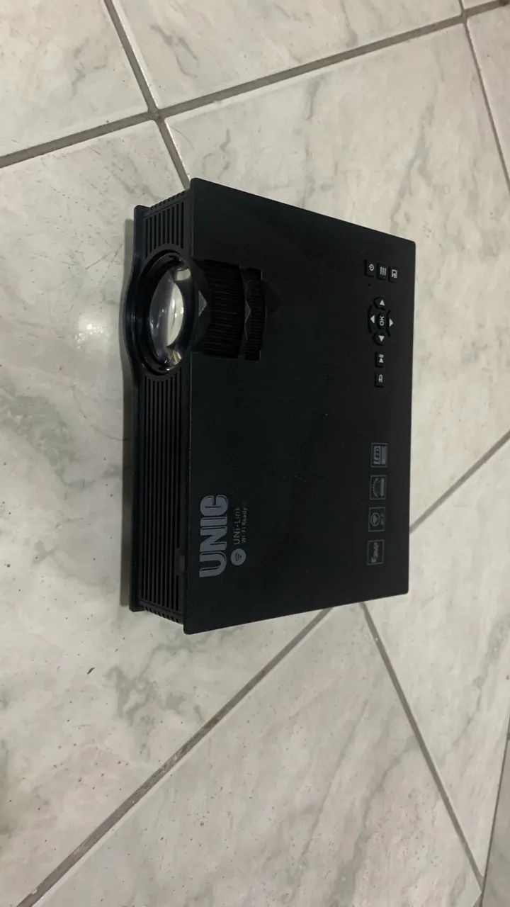 Projetor Mini Unic UC68 1800lm preto - Foto 4
