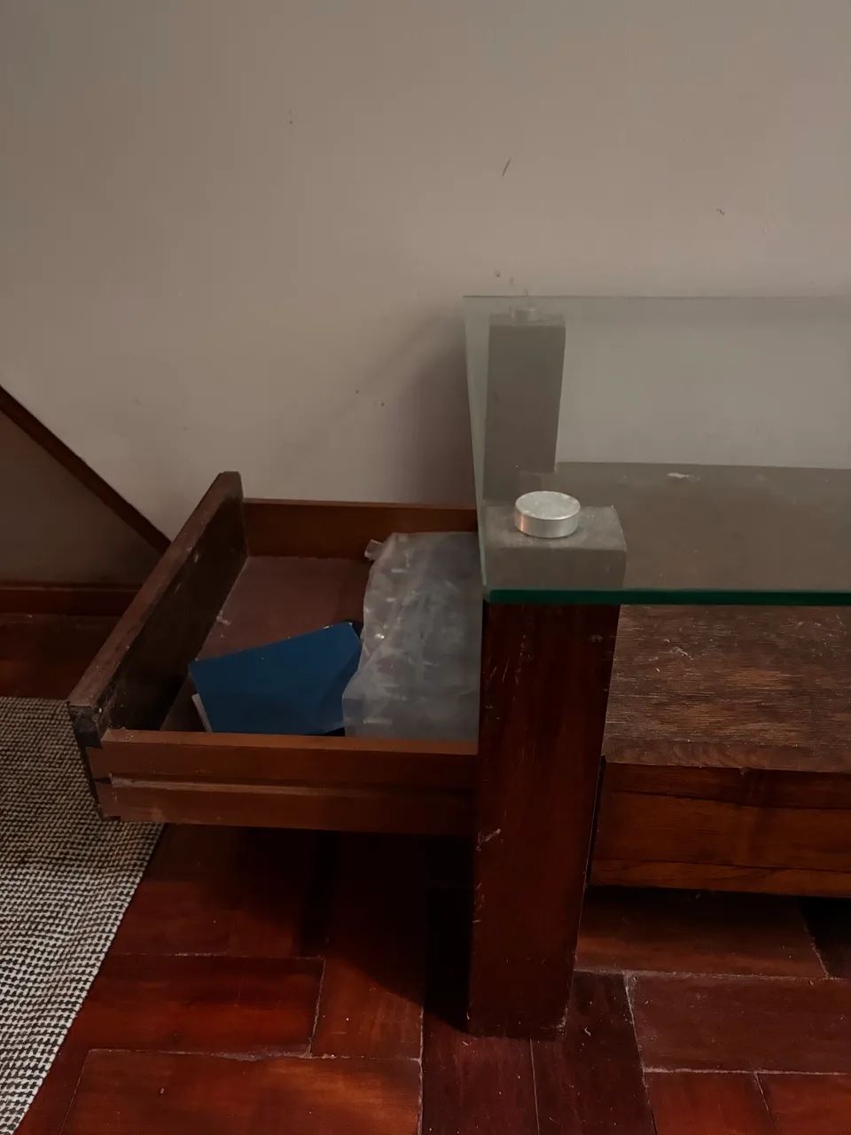 Mesa com Tampo de Vidro e gavetas laterais - Foto 3