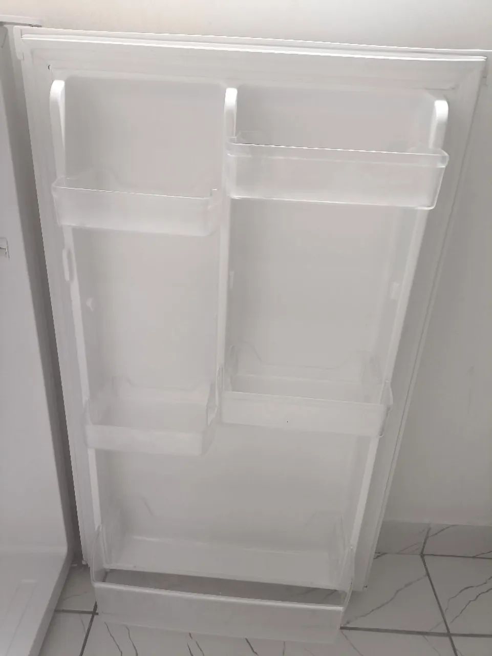 Frigobar 122 litros Eletrolux  - Foto 3