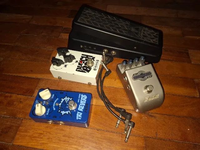 4-Pedal Kit – Marshall Echohead + Fuhrmann Punch Box + Arcano Reverb + Behringer Hell