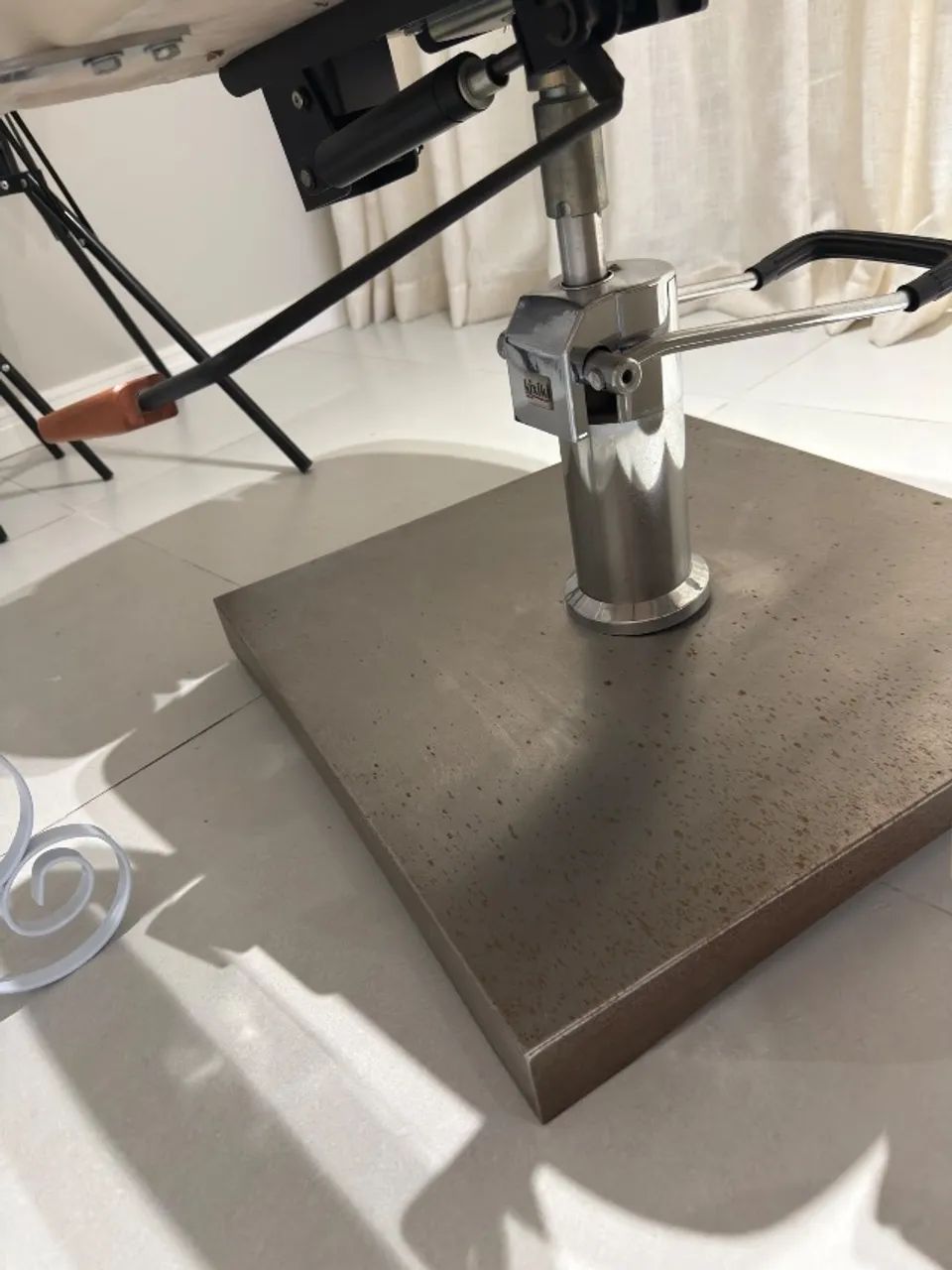 Cadeira para maquiagem reclinável  - Foto 4
