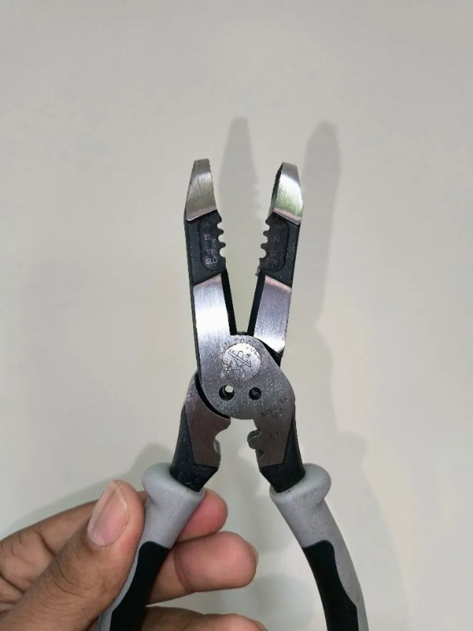 Alicate multiferramenta Klein Tools - Novo - Foto 4