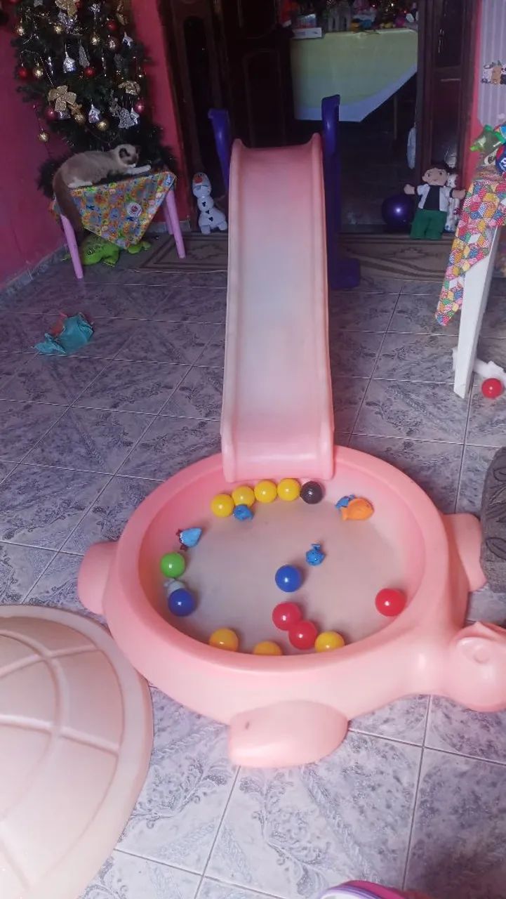Escorregador infantil com piscina  - Foto 2