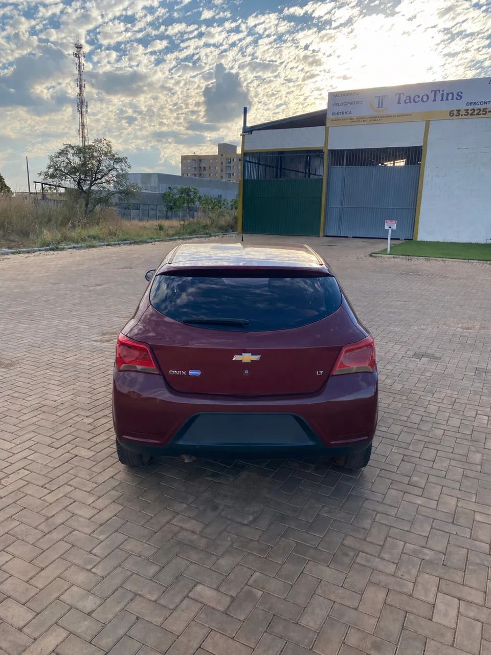 Chevrolet Onix Hatch LT 1.0 8V Flex Mec. 4P 2018 - Foto 4