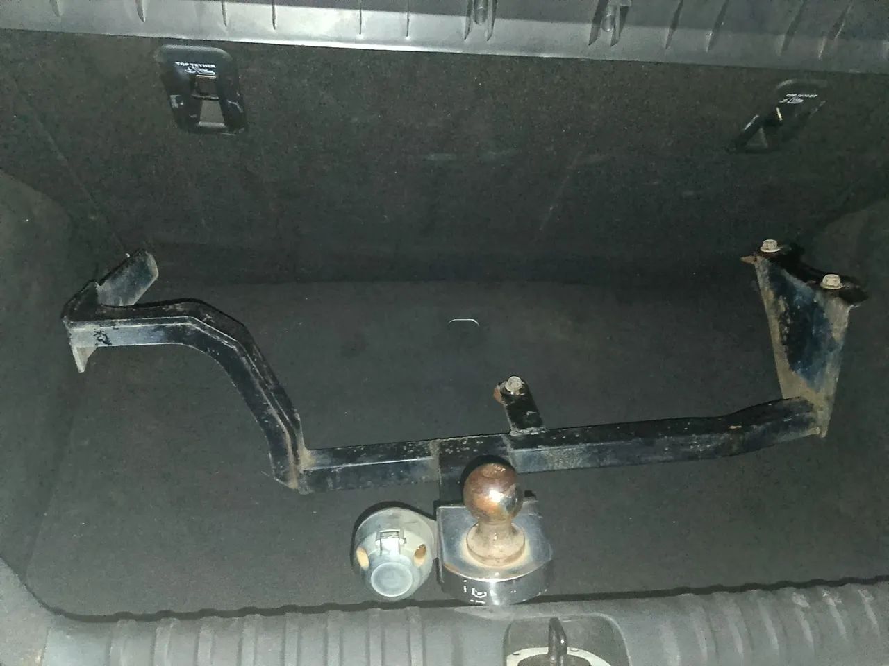 Vendo Engate de Reboque para Ônix 300,00