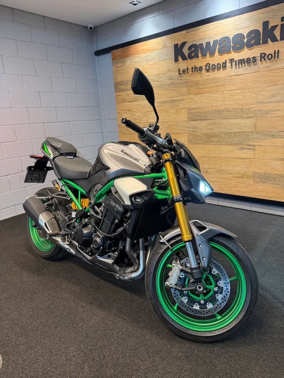 Z900 R EDITION 