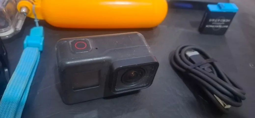 GoPro Hero 7 Black - vários acessórios