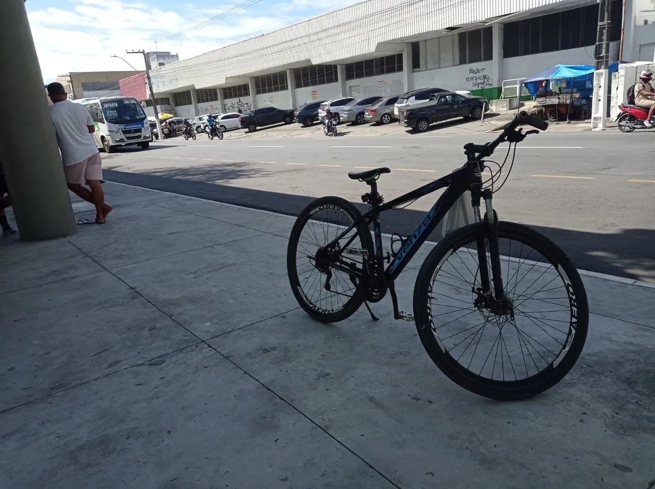 Bicicleta MTB aro 29 com suspensão e freio a disco - Foto 2