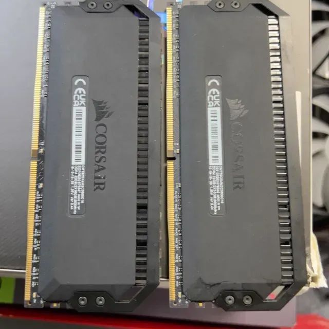 Kit Memória RAM Corsair Dominator Platinum DDR4 3600 16GB x 2 RGB - Foto 2