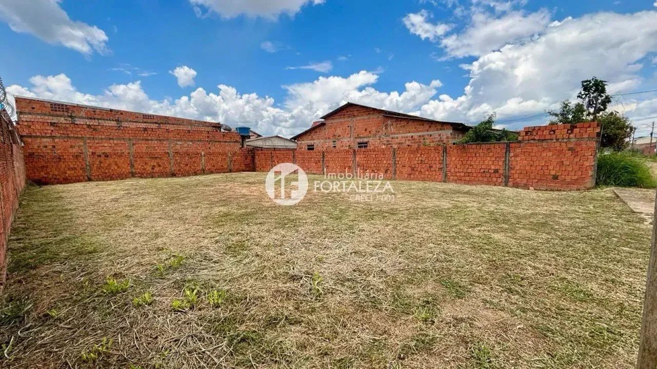 Terreno quase de esquina com a principal do Santo Afonso 400m² - Foto 2