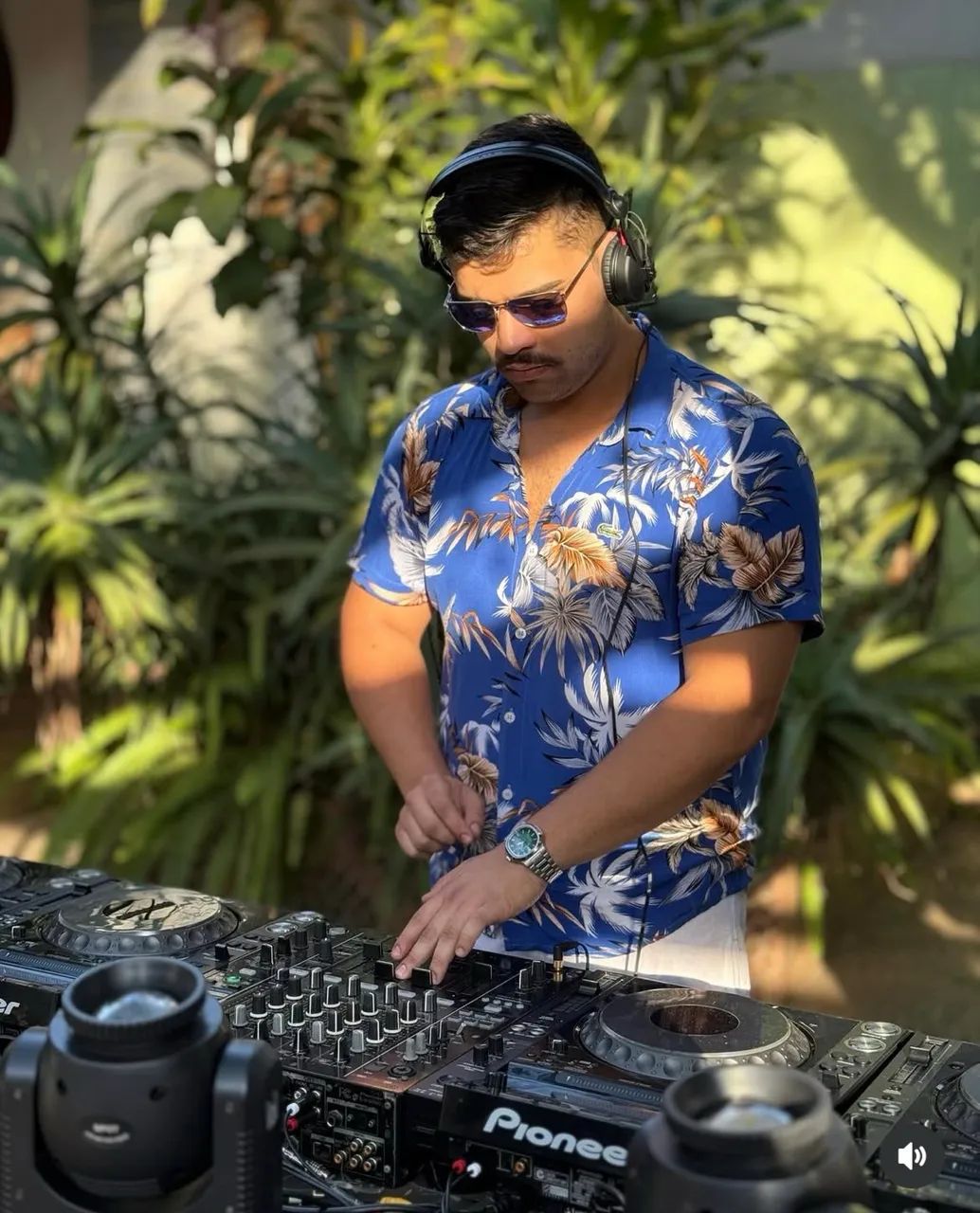 DJ, SOM E ILUMINAÇÃO PARA SEU EVENTO - Foto 4