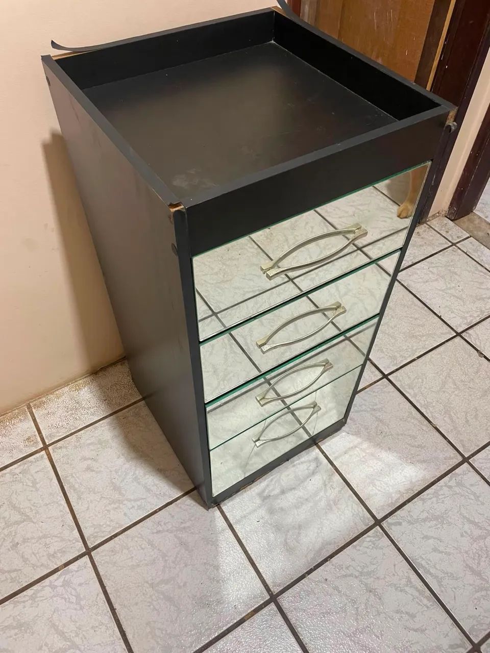 Carrinho auxiliar gavetas espelhadas 