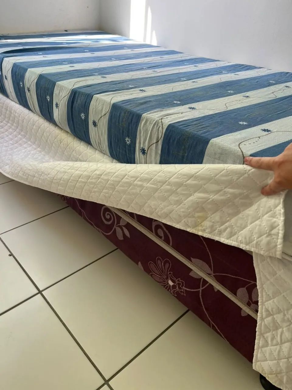 Vendo Cama Box com colchão (Ou separados se quiser) - Foto 4