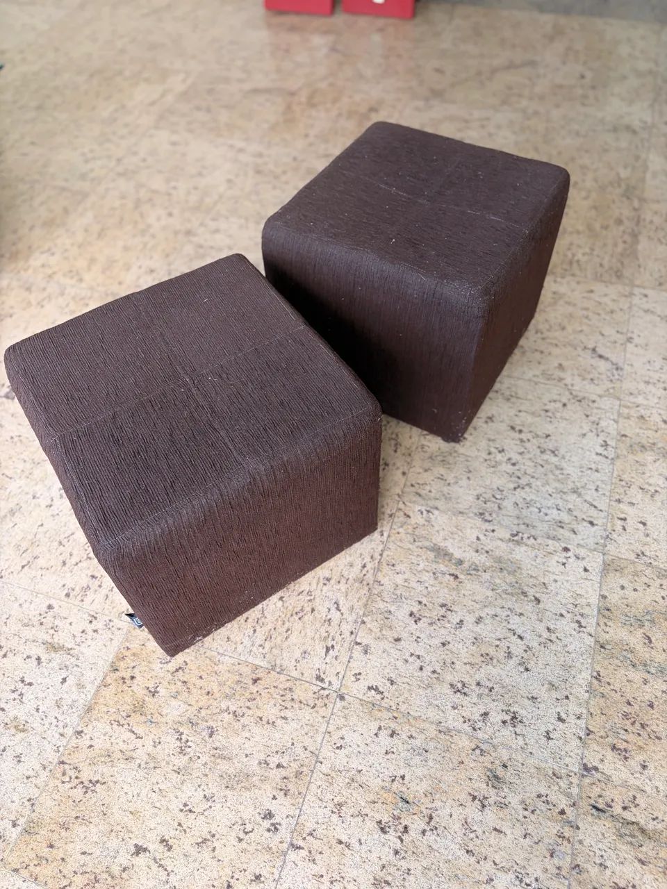 PUFF/ASSENTO | Conjunto Estofado Marrom Canelado 
