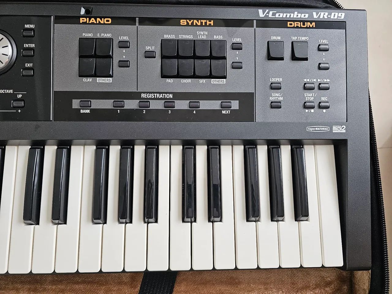 Teclado Roland VR-09 - Foto 4