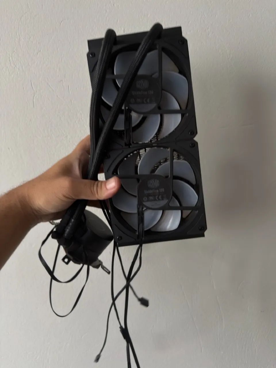 WATER COOLER COOLER MASTER RGB  - Foto 2