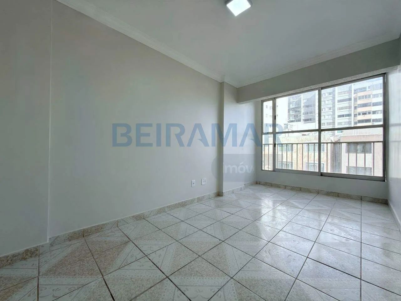Edifício San Marteen | Apartamento de 2 Quartos e Sala Ampla na CNB 05  Taguatinga Norte - Foto 2