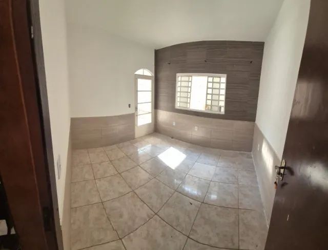 Aluga-se casa 2 quartos com garagem e acesso independente - Foto 4