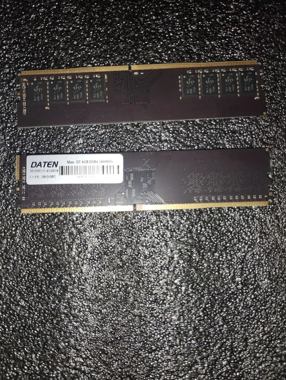Memoria RAM DDR4 8gb (2x4gb) 2400mhz - Foto 2