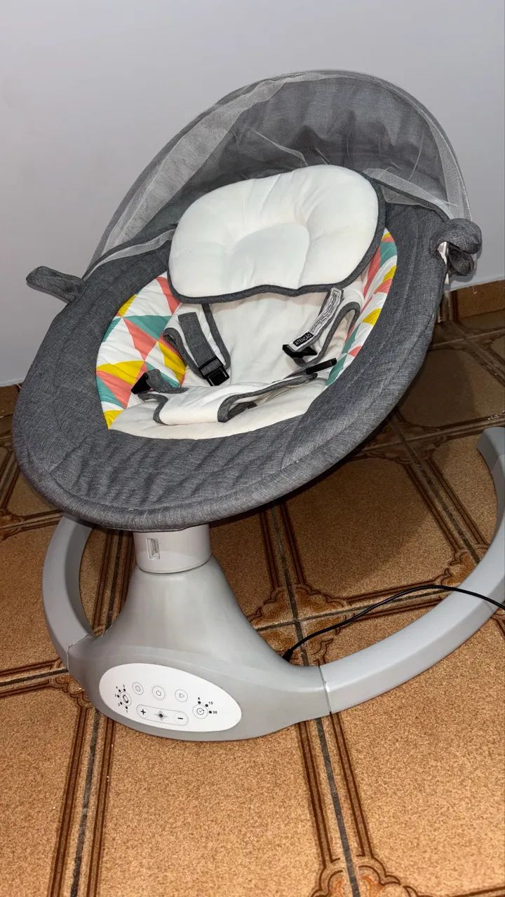 Cadeirinha de balanço elétrica 