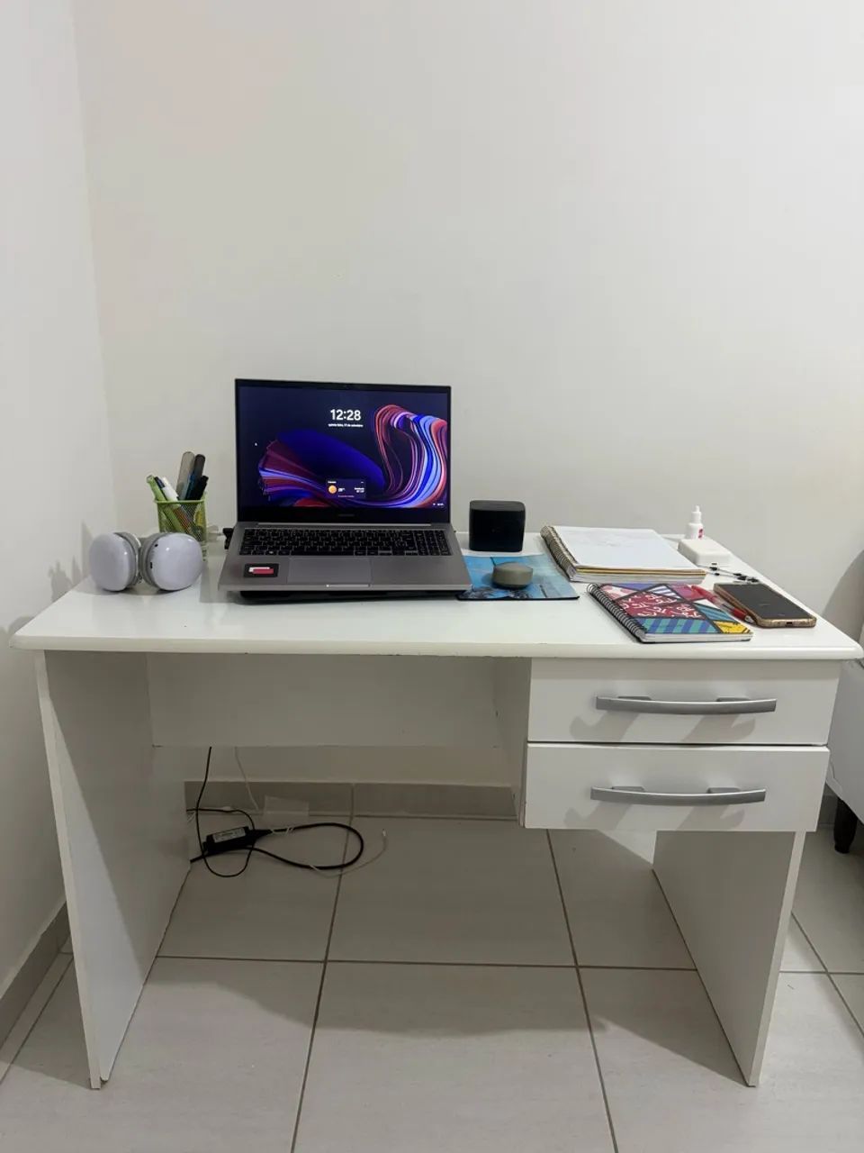 Escrivaninha / mesa de escritório homeoffice