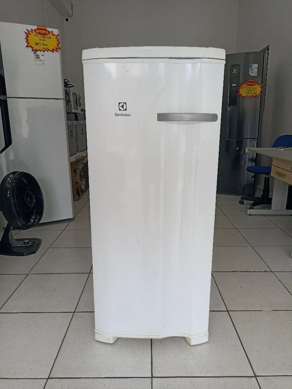 Electrolux Vertical Freezer 162L White 220V