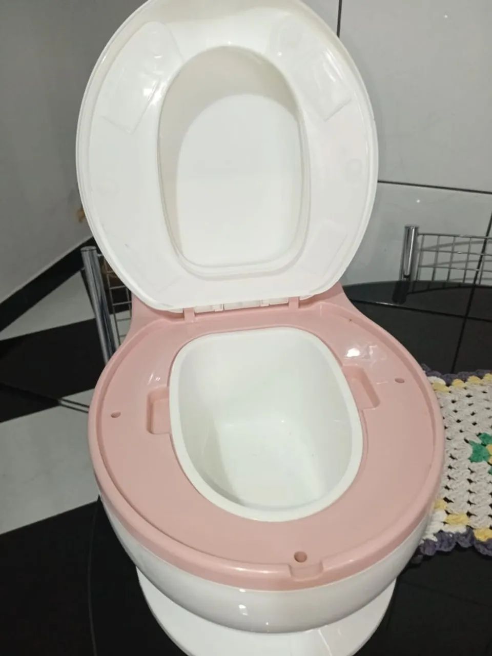 Troninho privadinha menina - Foto 2